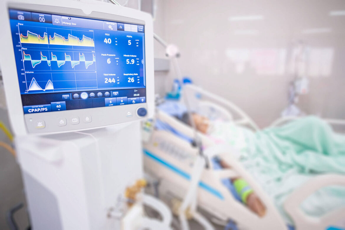 A Closer Look at Modern Medical Trolleys: Innovation at Your Fingertips